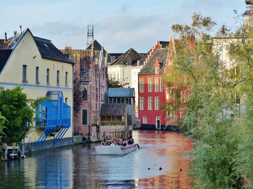 Gent (Belgie) - Ontwerp reactieve matten in rivier